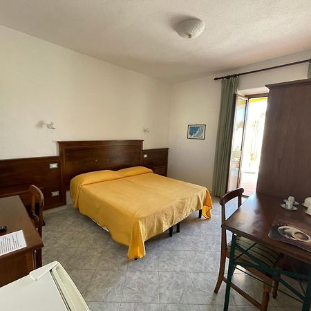 Residence Andrea A Mare Forio di Ischia Eksteriør billede