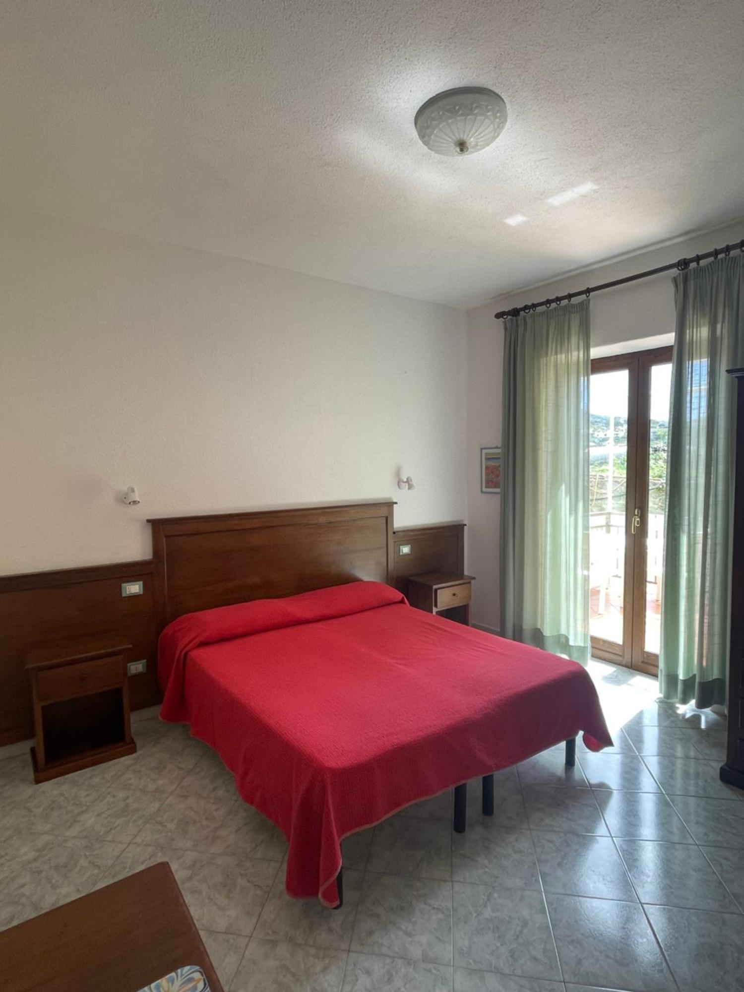 Residence Andrea A Mare Forio di Ischia Eksteriør billede