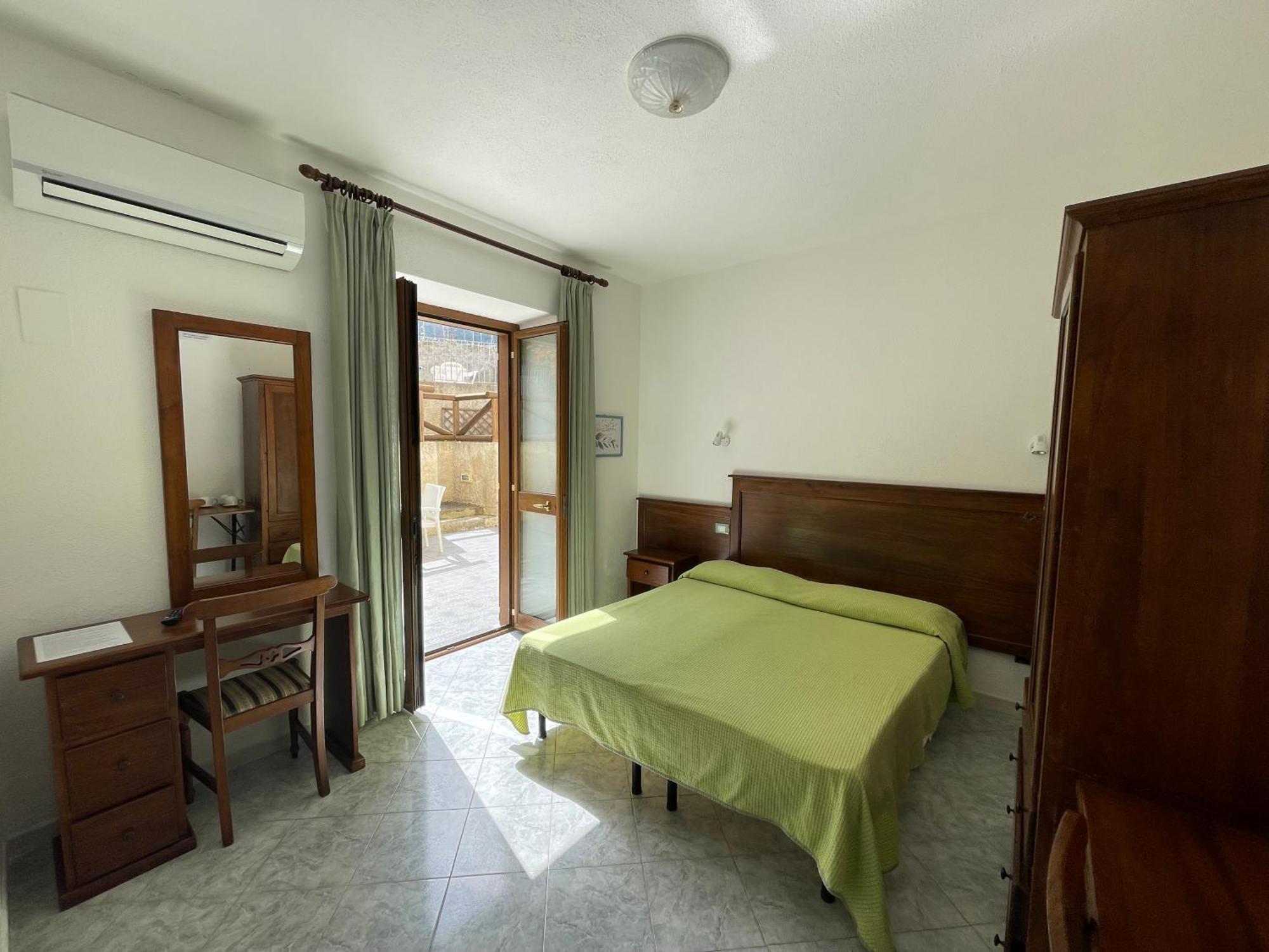 Residence Andrea A Mare Forio di Ischia Eksteriør billede