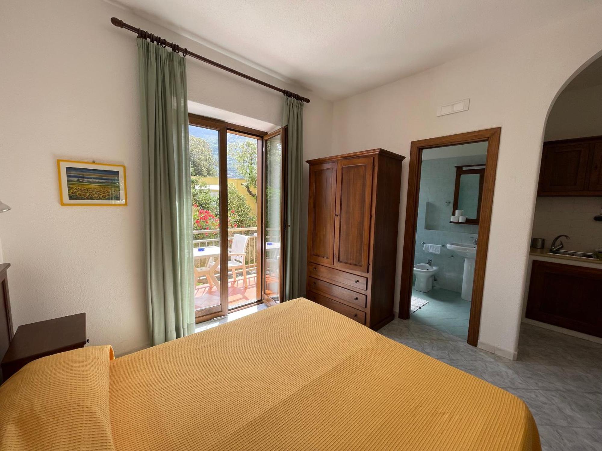 Residence Andrea A Mare Forio di Ischia Eksteriør billede