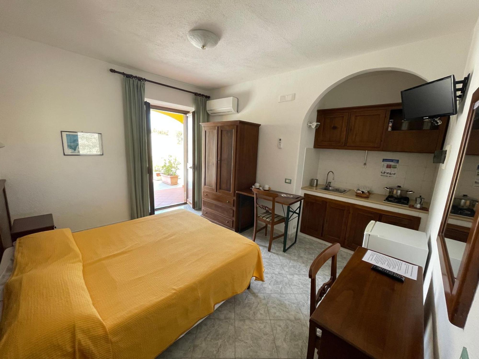 Residence Andrea A Mare Forio di Ischia Eksteriør billede